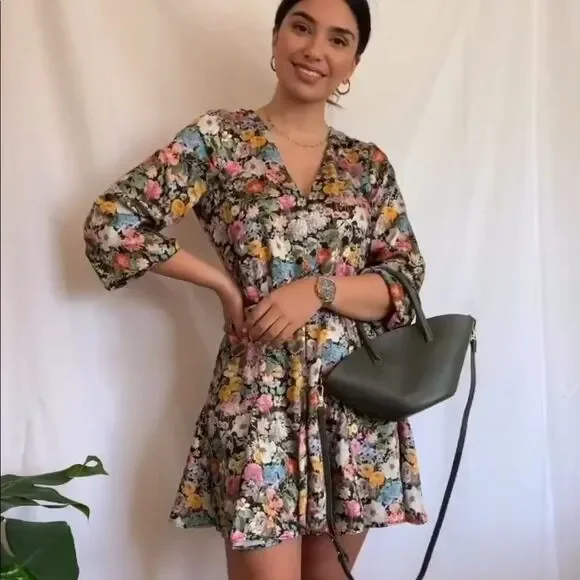 NWOT Bloggers favorite floral mini dress— Zara - Picture 1 of 5